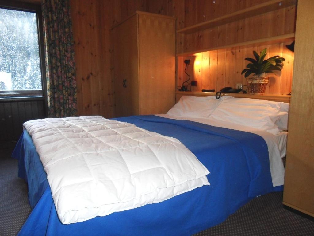 Hotel Santa Caterina Santa Caterina Valfurva Zimmer foto