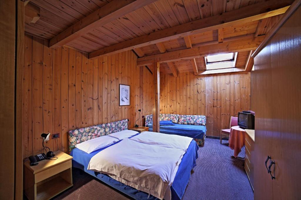Hotel Santa Caterina Santa Caterina Valfurva Zimmer foto